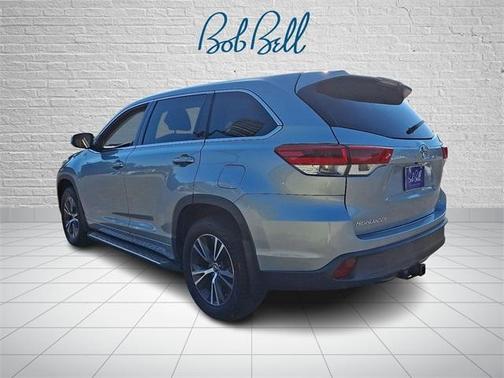 2017 Toyota Highlander LE