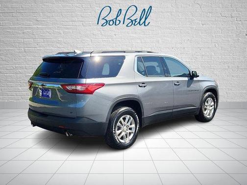 Satin Steel Metallic 2021 Chevrolet Traverse LT Cloth