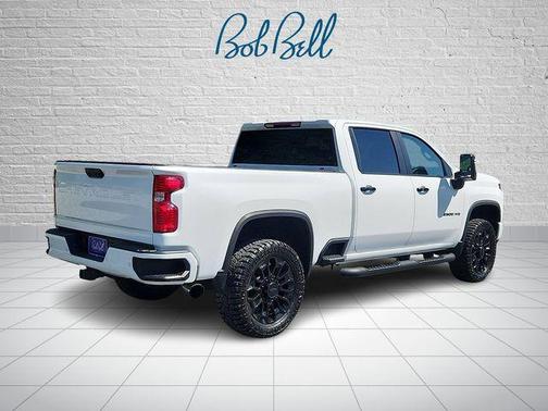 Summit White 2022 Chevrolet Silverado 2500 LT