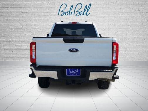 Oxford White 2025 Ford F-350 XLT