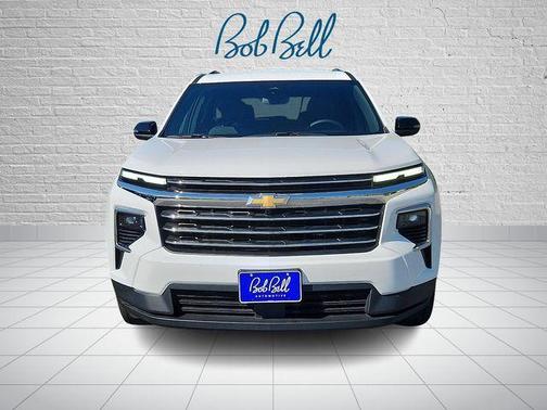 Summit White 2025 Chevrolet Traverse LT