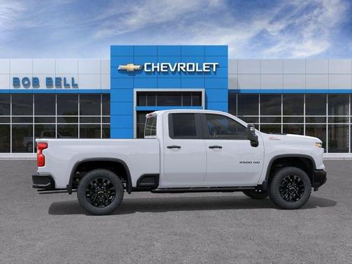Summit White 2026 Chevrolet Silverado 2500 Custom