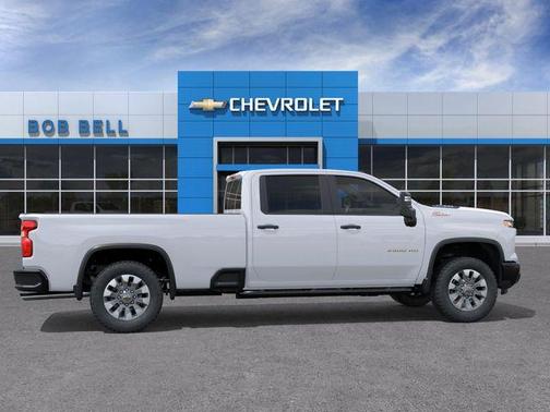 Summit White 2026 Chevrolet Silverado 2500 Custom
