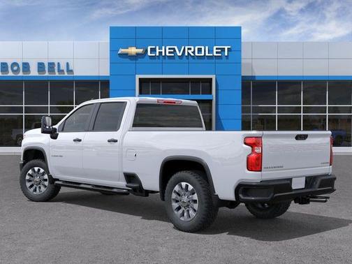 Summit White 2026 Chevrolet Silverado 2500 Custom