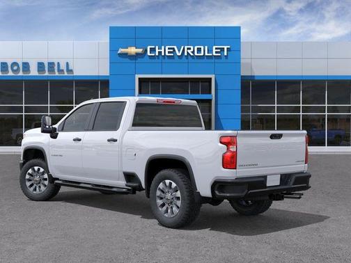 Summit White 2026 Chevrolet Silverado 2500 Custom