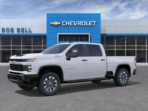 Summit White 2026 Chevrolet Silverado 2500 Custom