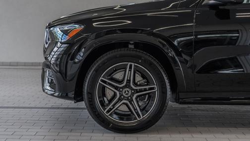 Black 2026 Mercedes-Benz GLE 450 4MATIC