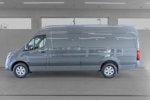 2025 Mercedes-Benz Sprinter 2500 High Roof