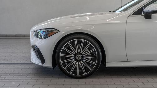 MANUFAKTUR Moonlight White Metallic 2026 Mercedes-Benz CLE 450 4MATIC