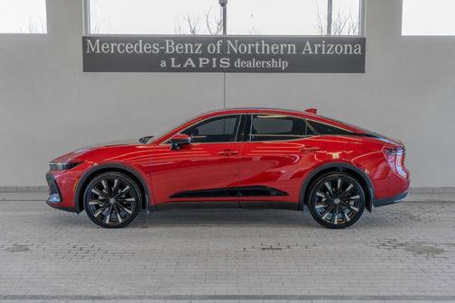 2024 Toyota Crown Platinum