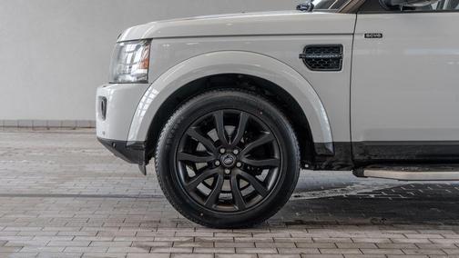 2015 Land Rover LR4 Base