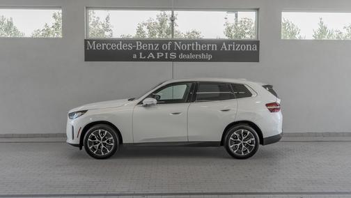 Mineral White Metallic 2025 BMW X3 30 xDrive