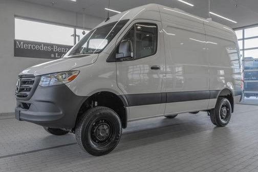 2025 Mercedes-Benz Sprinter 2500 Standard Roof
