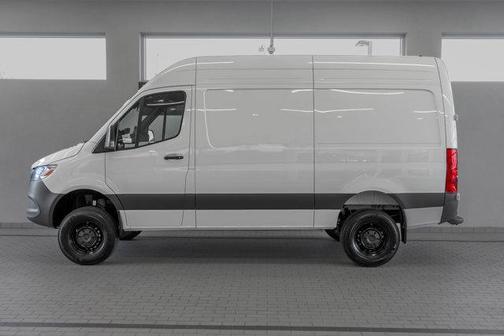 2025 Mercedes-Benz Sprinter 2500 Standard Roof