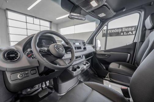 2025 Mercedes-Benz Sprinter 2500 Standard Roof