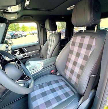 MANUFAKTUR Agave Green Non Metallic 2025 Mercedes-Benz G-Class 4MATIC