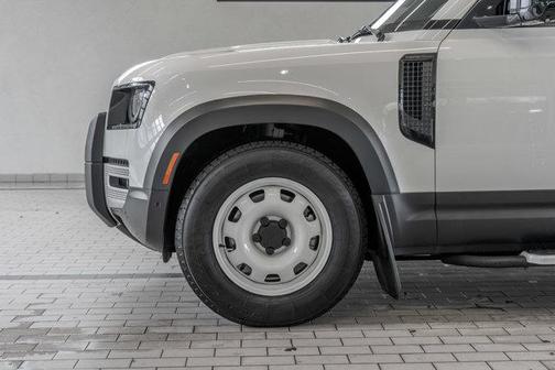 2023 Land Rover Defender 110 S