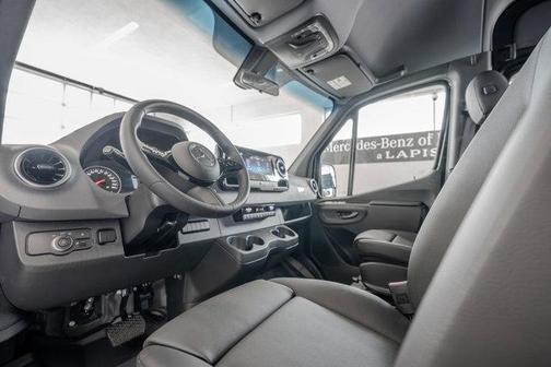 2025 Mercedes-Benz Sprinter 2500 High Roof