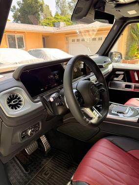 MANUFAKTUR Graphite Metallic 2025 Mercedes-Benz G-Class G 580