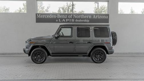 MANUFAKTUR Graphite Metallic 2025 Mercedes-Benz G-Class G 580