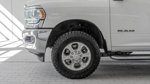 Bright White Clearcoat 2024 RAM 2500 Big Horn Crew Cab 4x4 6'4' Box