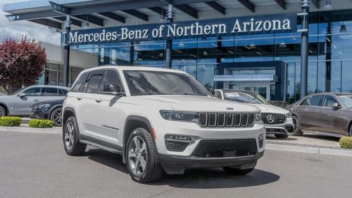 Bright White Clearcoat 2023 Jeep Grand Cherokee 4xe Base