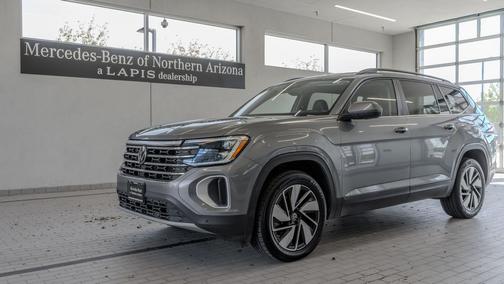 Platinum Gray Metallic 2024 Volkswagen Atlas 2.0T SE w/Technology 4MOTION