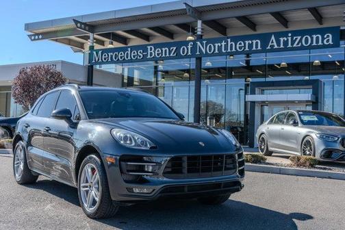 2018 Porsche Macan Turbo