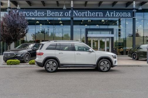 2025 Mercedes-Benz GLB 250 4MATIC