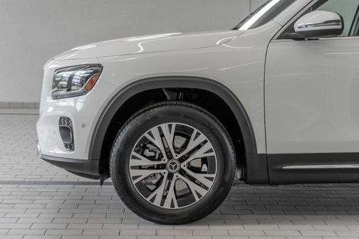 2025 Mercedes-Benz GLB 250 4MATIC