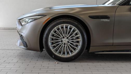 Monza Grey Magno 2026 Mercedes-Benz AMG SL 43 Base