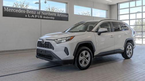 Ice Cap 2024 Toyota RAV4 XLE