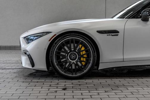 2022 Mercedes-Benz AMG SL 55 Base