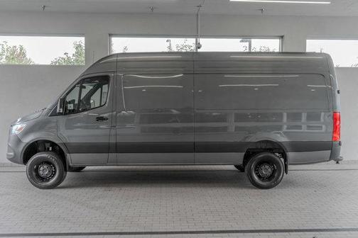 2025 Mercedes-Benz Sprinter 2500 High Roof