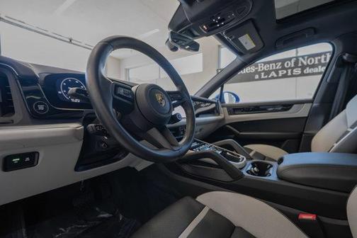 2024 Porsche Cayenne E-Hybrid S
