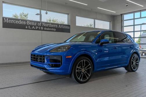 2024 Porsche Cayenne E-Hybrid S