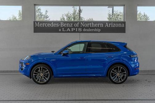 2024 Porsche Cayenne E-Hybrid S