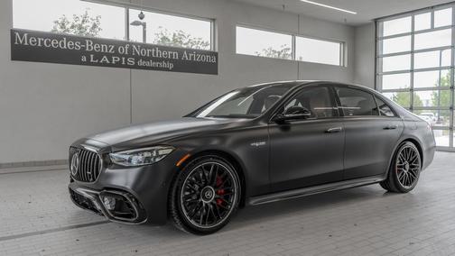MANUFAKTUR Night Black Magno 2026 Mercedes-Benz AMG S 63 E 4MATIC