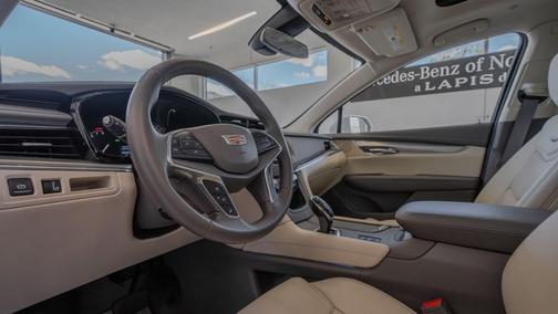 Crystal White Tricoat 2019 Cadillac XT5 Luxury