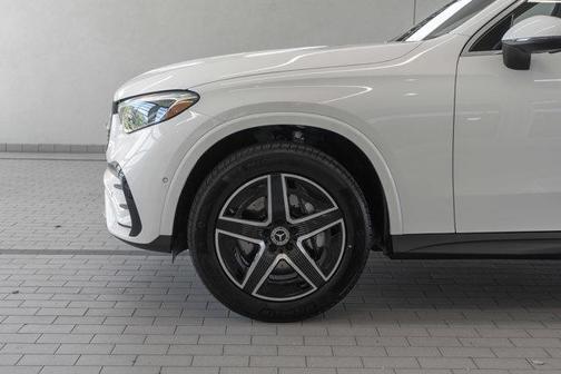 2025 Mercedes-Benz GLC 300 4MATIC