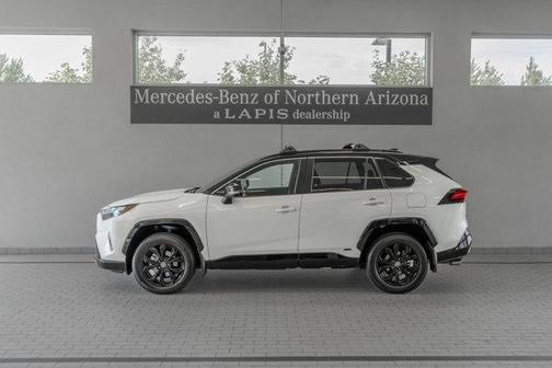 2022 Toyota RAV4 Hybrid SE