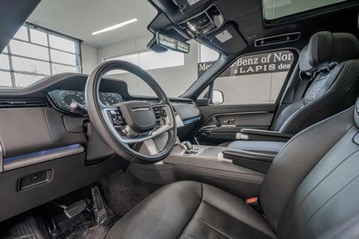 2024 Land Rover Range Rover P615 SV