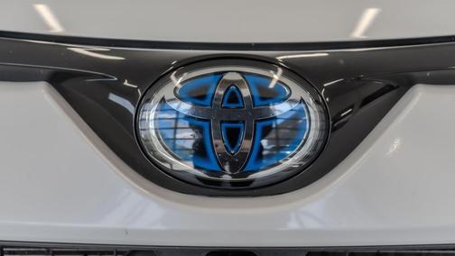 Blizzard Pearl 2018 Toyota RAV4 Hybrid Limited