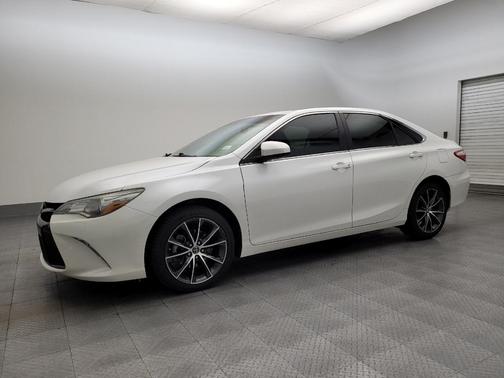2016 Toyota Camry XSE