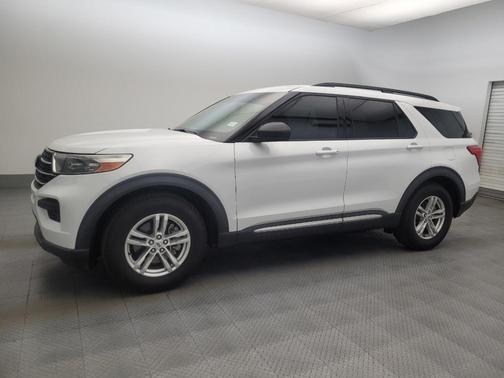 Oxford White 2020 Ford Explorer XLT