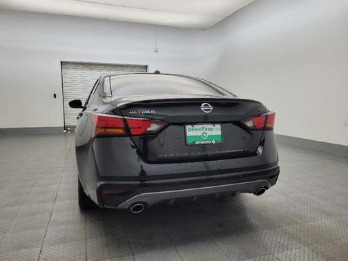 2022 Nissan Altima SR FWD