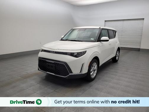 Snow White Pearl 2024 Kia Soul LX