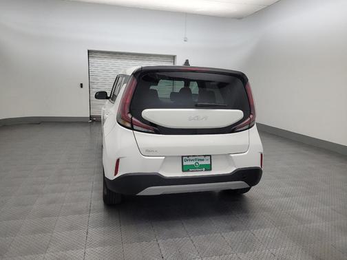Snow White Pearl 2024 Kia Soul LX