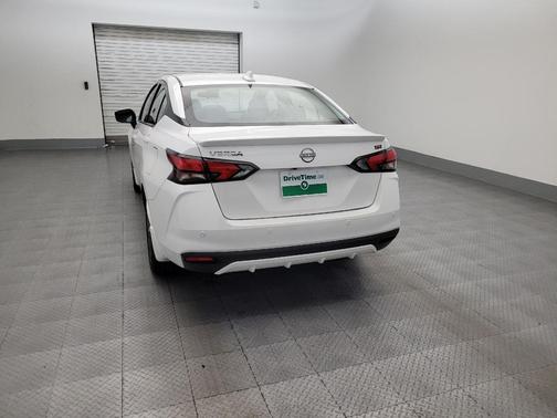 2023 Nissan Versa 1.6 S