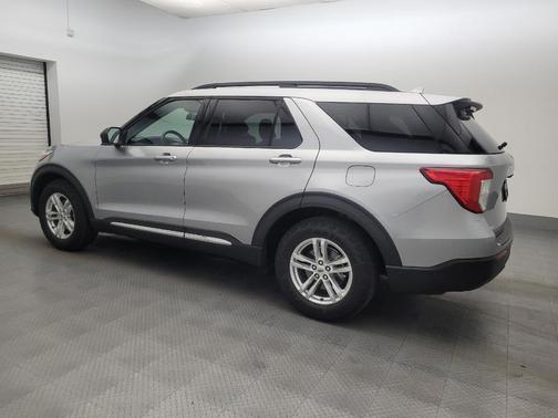 Iconic Silver Metallic 2020 Ford Explorer XLT